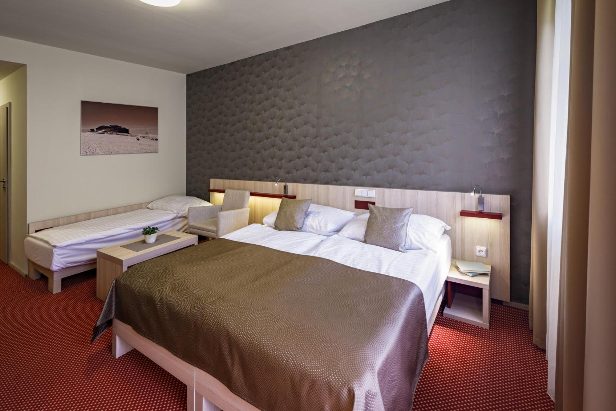 Peras Wellness Hotel Лудвиков Экстерьер фото